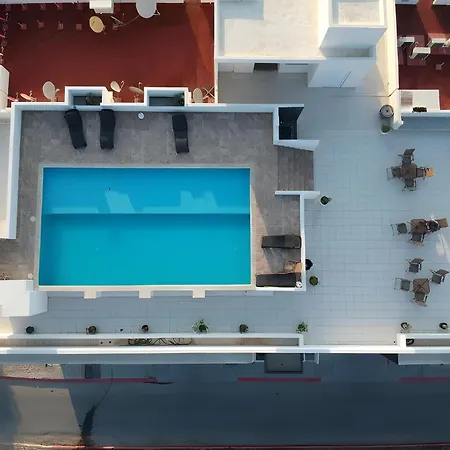 Bahia Del Tezal 204B: Great 2Br/2Ba Condo 5 Min From Downtown Cabo, Big Pool!